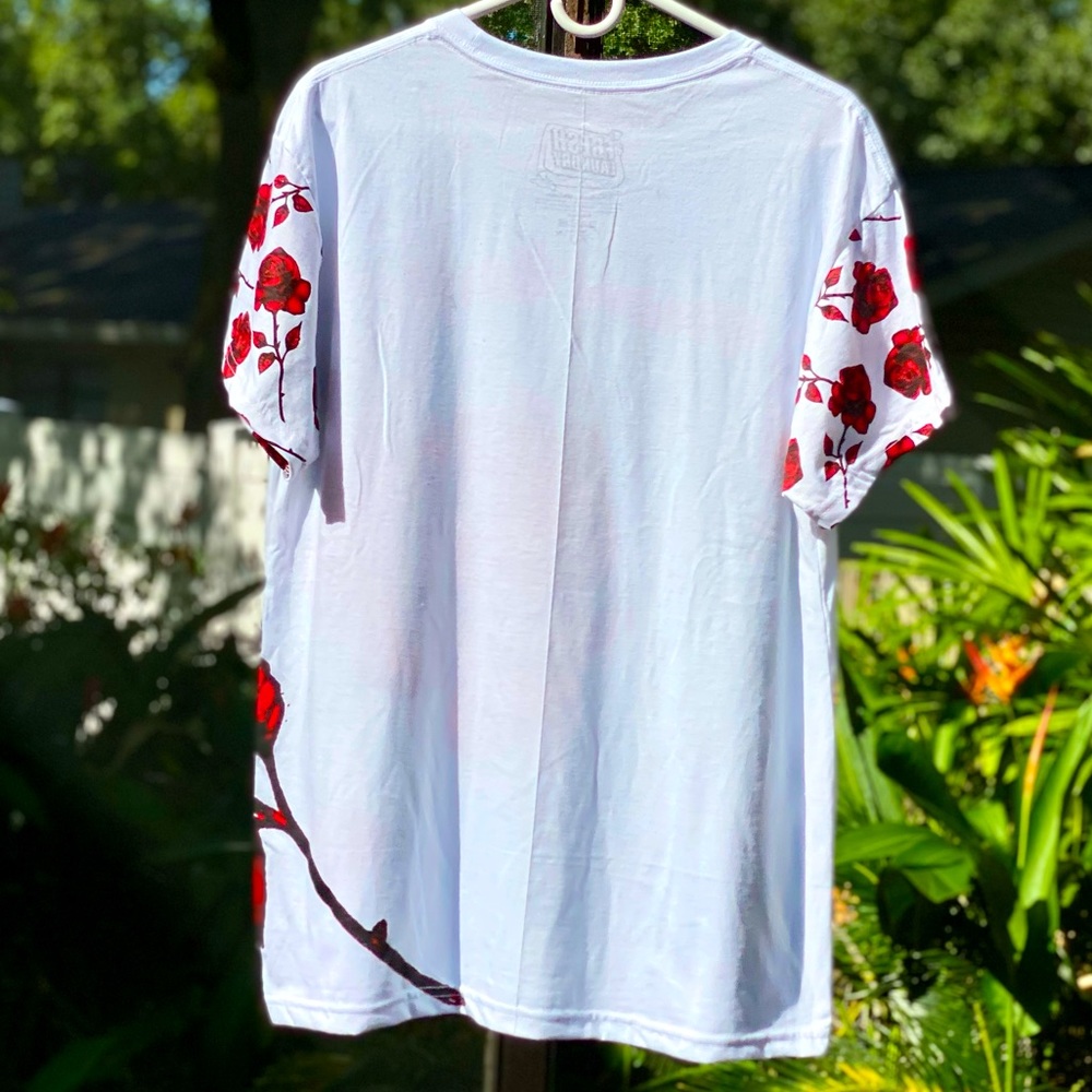 Fresh Laundry Tee - Always Fresh with Roses! NWT!!! - Picture 6 of 7